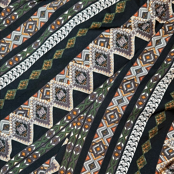 SHEIN Geometric Patterned Women's Shorts - Picture 3 of 3